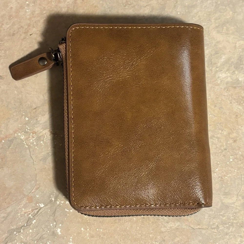 AIKS Kangaroo Mens Bi-Fold Faux Leather RFID Blocking Camel Tan Wallet Zips Up